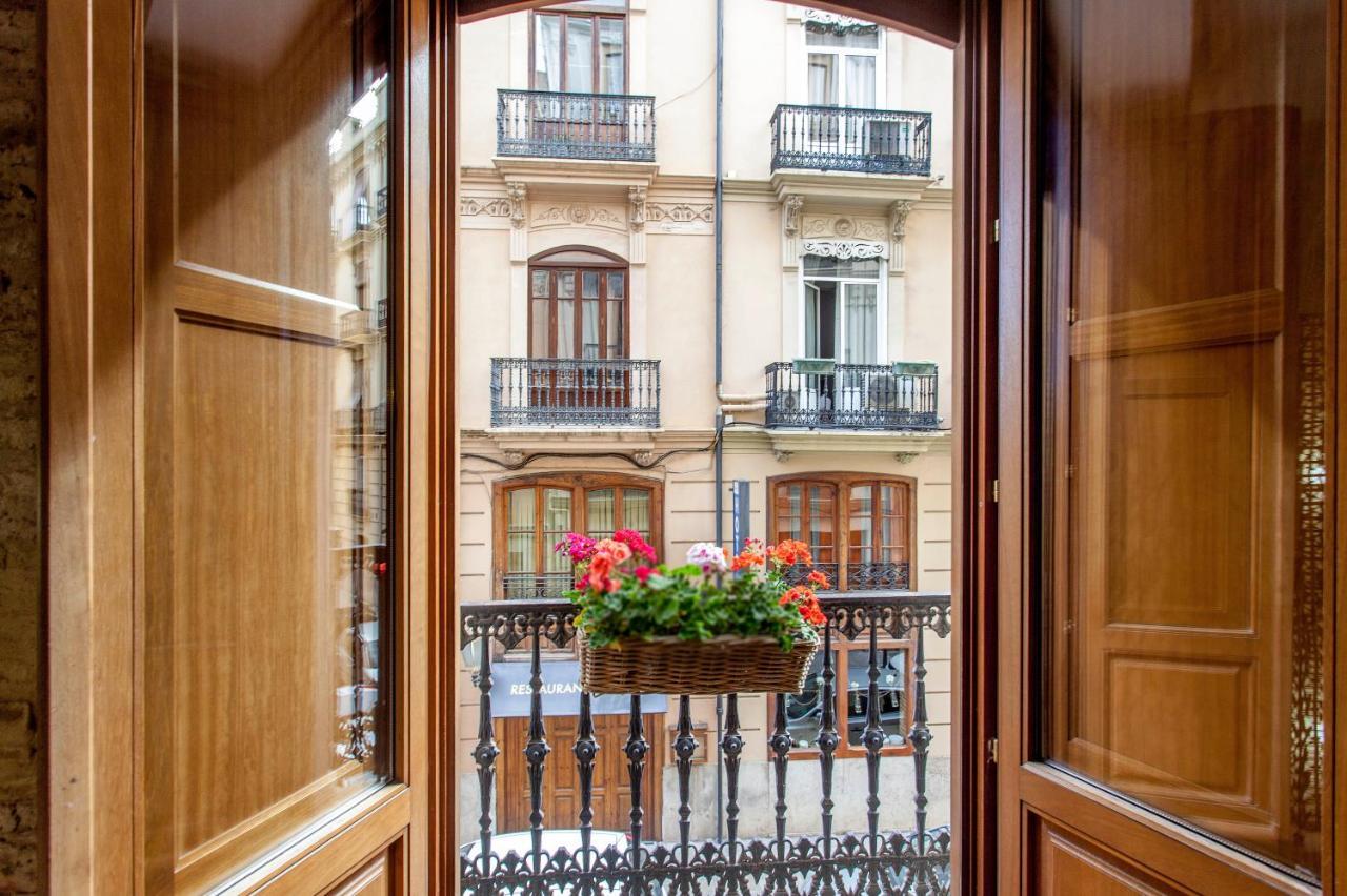 Luxurious & Alluring Home In Historic Town Valensiya Dış mekan fotoğraf